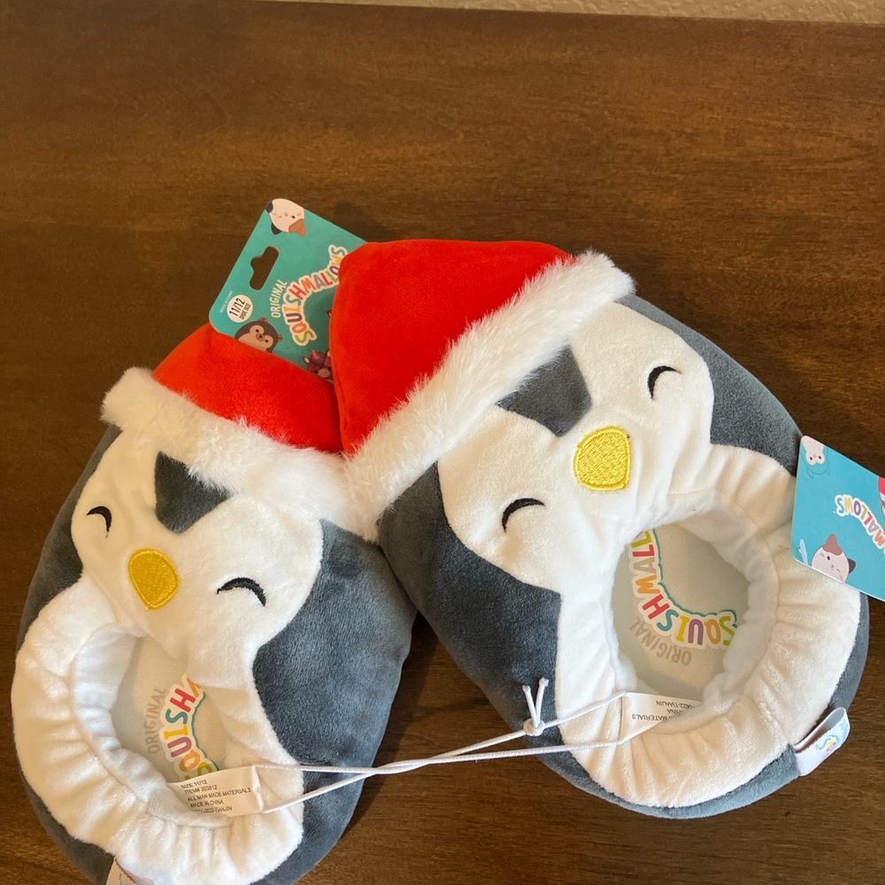 Squishmallows Penguin kids slippers new with tags size 11/12